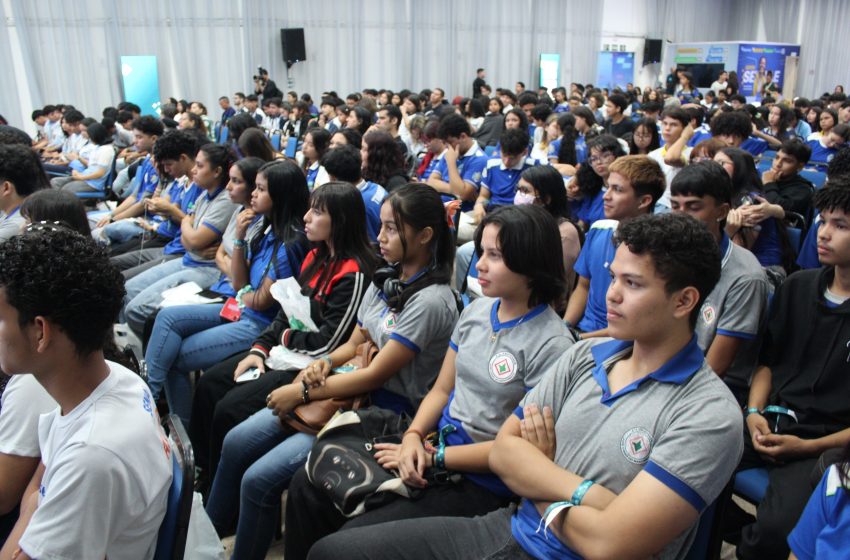  Mais de 600 jovens participam do NAUFest para se preparar para o mercado de trabalho em Macapá